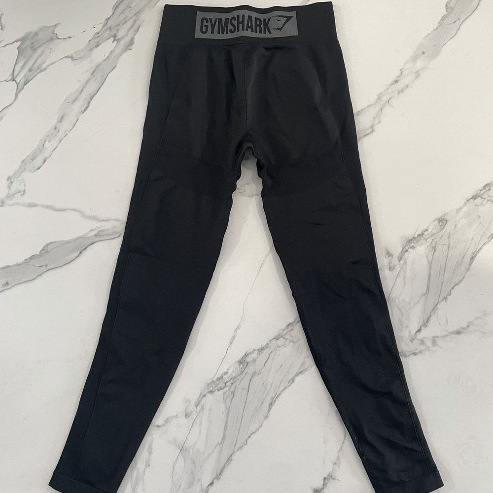 GYMSHARK NEW simple black gym leggings!